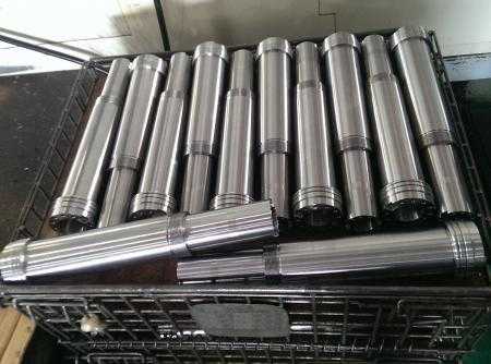 冷鐓鋅合金模具用什么材料好，螺栓冷鐓模具